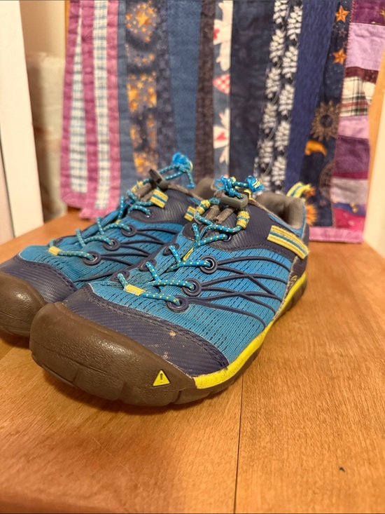 Keen Other - Keen: Boys hiking shoes size 2